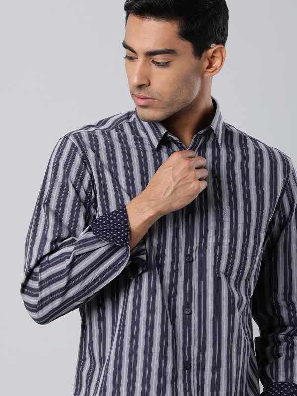 Men Striped Full Sleeve Cotton Shirt Beach